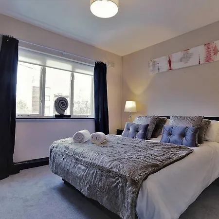 Designer 2 Bedroom In Stylish 4 *